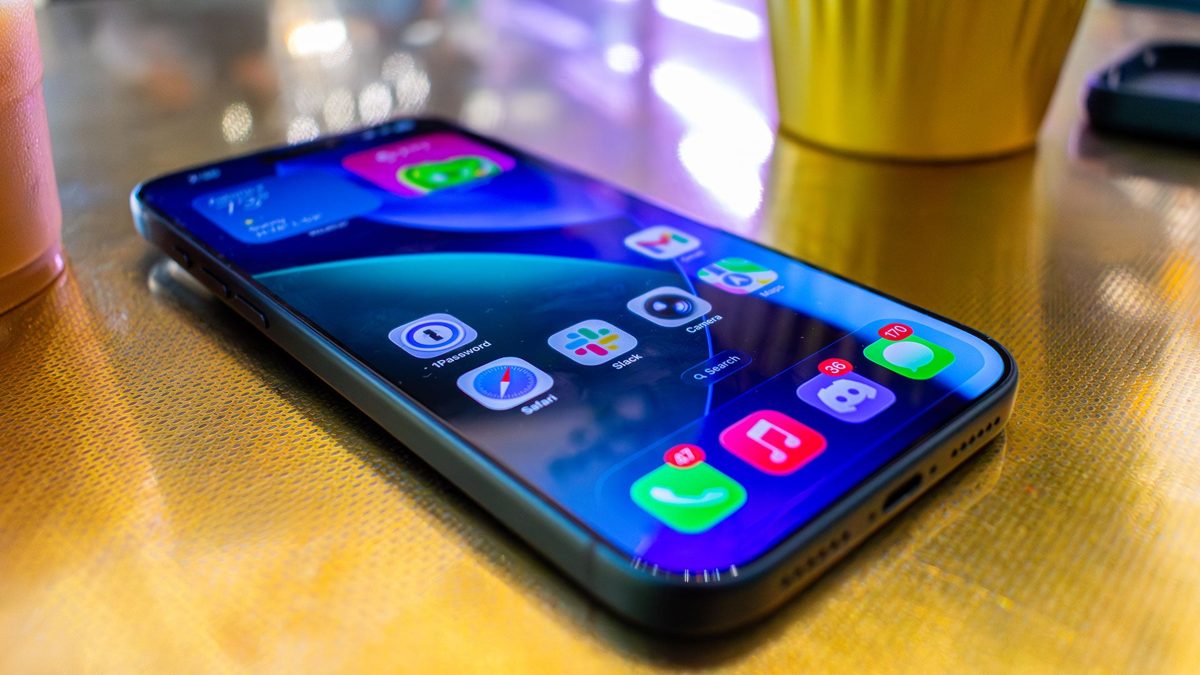 سعر iPhone 18 Pro يبدأ من 1,399 دولار… هل تنتظر الأفضل قادمًا؟