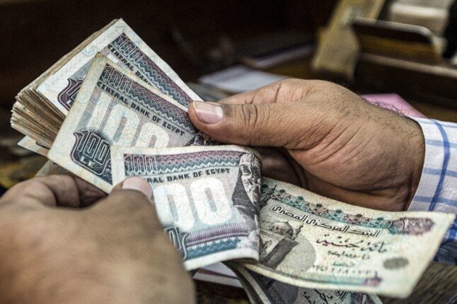 شهادات الادخار بعائد 18% وأكثر في 12 بنكًا مصريًا