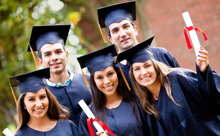 فاتورة المستقبل: كيف تستعد العائلات المصرية لتكاليف المرحلة الجامعية وسط تغييرات التنسيق وتحولات السوق