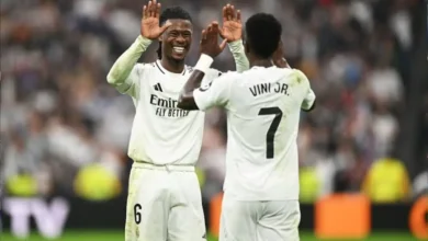 فينيسيوس يقدم الدعم لفرينكي فوفانا بعد انتقادات جماهير ريال مدريد