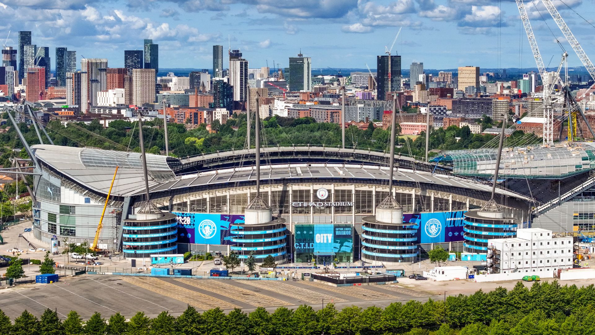 كيفية شراء تذاكر مباريات مانشستر سيتي في 2026 للمباريات النهائية والدوريات الأوروبية والفعاليات القادمة