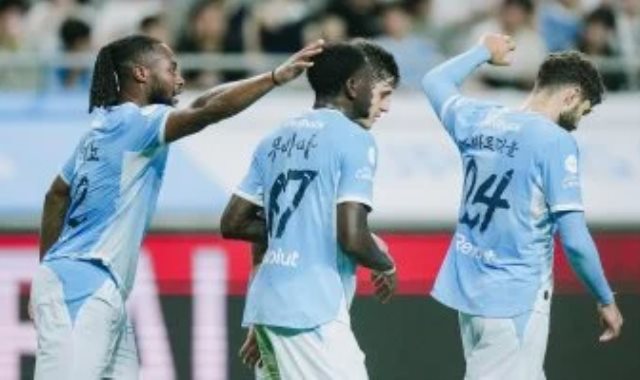 مانشستر سيتي يتغلب على نجوم الدوري الكوري بثلاثية ودياً بمشاركة مرموش