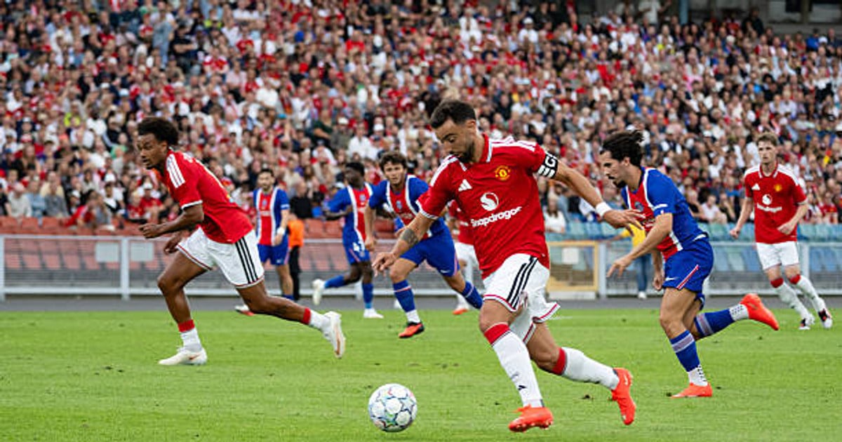 مانشستر يونايتد يواجه ليدز في مباراة ودية في دبلن استعدادًا لانطلاق الموسم الدوري الإنجليزي الممتاز