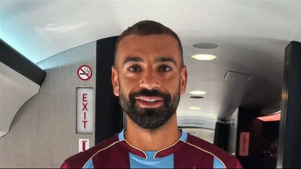 محمد صلاح يعبر عن دهشته من تجربة غير مسبوقة بعد وصوله إلى طرابزون