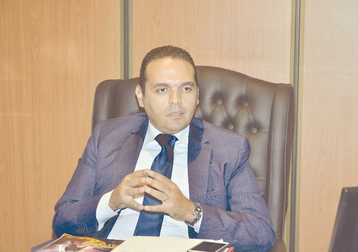 مدحت نافع يحذر من استمرار رفع أسعار الكهرباء دون معالجة أسباب الأزمة
