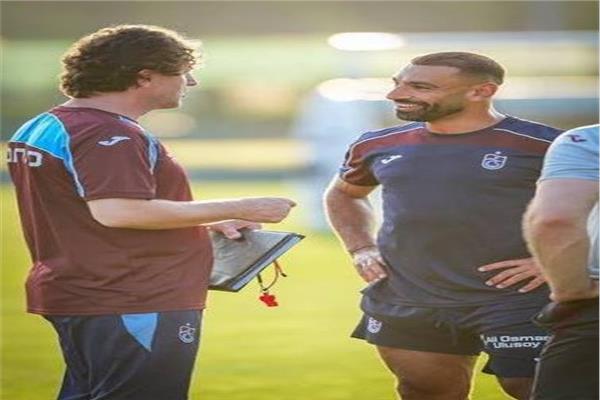 مدرب طرابزون يشيد بمحمد صلاح ويكشف رأيه في أول مباراة في الدوري التركي