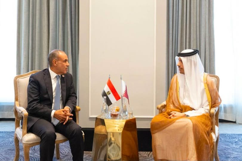 مصر وقطر تعززان التنسيق لوقف التصعيد في غزة وتوسيع التعاون الثنائي