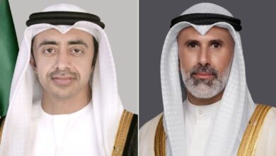 وزير الخارجية يؤكد لنظيره الإماراتي إدانة الكويت للاستهداف
