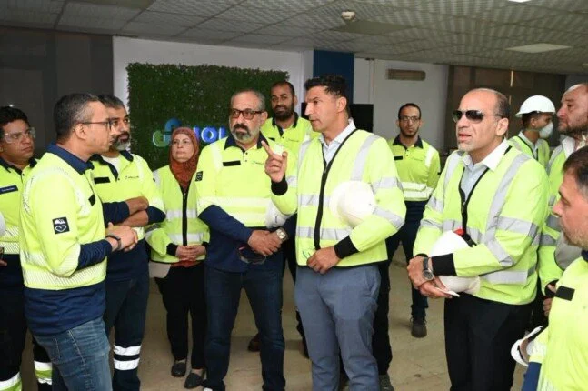 وزير الصناعة يتفقد مصنع شركة هولسيم مصر للأسمنت بسعة طاقة إنتاجية 9.5 مليون طن